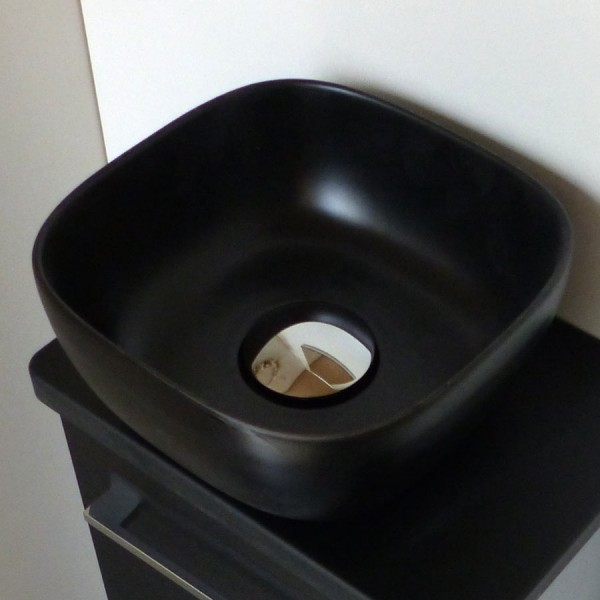 Petite vasque lave mains noire mat à poser sur un plan ou un meuble WC